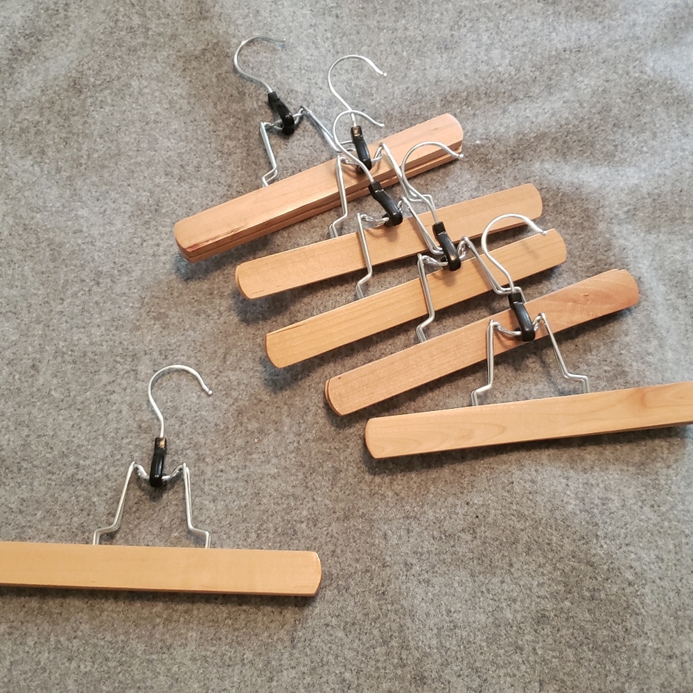 Wooden skirt clothing hangers (lot of 6)